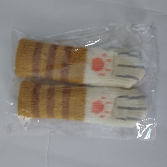 2 Cat Paw Socks - Picture 1 of 2